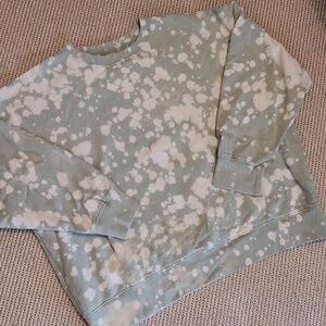 Distressed American Eagle pull over sweatshirt